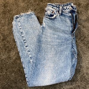 Abercrombie mom jeans - size 27R